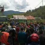 Merasa Dihambat, Ratusan Simpatisan Raup “Kepung” Kantor DPRD Konut Merasa Dihambat, Ratusan Simpatisan Raup “Kepung” Kantor DPRD Konut