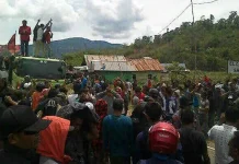 Rapat Pleno KPUD Konut Diwarnai Aksi Demonstrasi