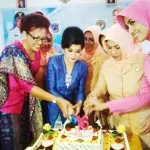 Peragaan Tenun Kreasi Fantastis Warnai Puncak HUT DPW Muna dharma wanita muna