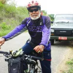 Kakek Berusia 73 Tahun Ini Kelilingi Indonesia Dengan Naik Sepeda