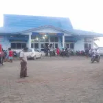 Ratusan Keluarga Penumpang KM Marina Ekspres yang Tenggelam Padati Pelabuhan Kolaka