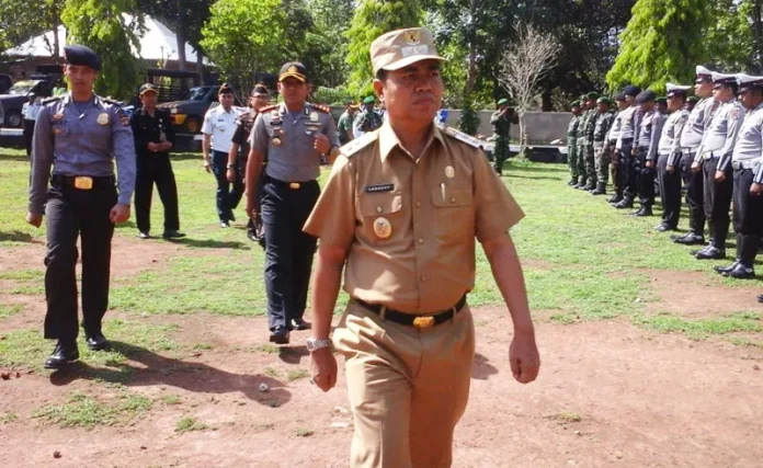 NATAL DAN TAHUN baru buton