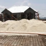 Gunakan Pasir Lokal, Pembangunan Perumahan dan Kantor Sahbandar Wanci Diduga Mark Up