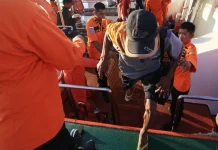 Mati Mesin, KM Ridha Perdana Terdampar di Perairan Konawe Utara basarnas_kendari