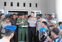 Massa Demo di Kantor Bupati Butur, Ini Tuntutan yang Disuarakan demo pilkada butur