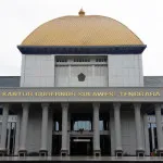 KANTOR GUBERNUR SULTRA- Tampak depan luar kantor Gubernur Sulawesi Tenggara (Sultra). Telihat gedung yang begitu megah, dimana proses pembangunan memakan waktu kurang lebih 8 tahun sama seperti masa jabatan Nur Alam. ILHAM SURAHMIN/ZONASULTRA.COM