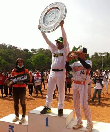 Inilah Sosok Dibalik Suksesnya Softball di Sultra