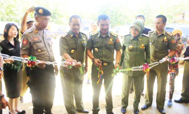 peresmian_pasar_konsel Tingkatkan Ekonomi Masyarakat, Konsel Kembali Bangun Pasar Tradisional
