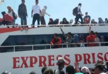 Kehabisan BBM, MV Ekspress Pricilia Terapung 1 Jam di Pulau Hari kapal cepat
