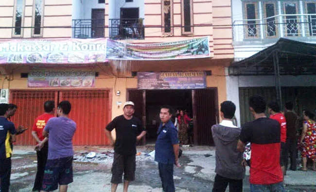 ruko_jumadin Kantor Jasa Haji dan Umroh di Kolaka Terbakar