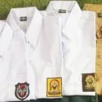 Pemkab Buton Bagi-Bagi Seragam Sekolah Gratis