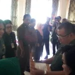 224 Guru Terima Sertifikat Pendidik, Asrun: Jangan Sampai Murid Lebih Pintar 224 Guru Terima Sertifikat Pendidik, Asrun: Jangan Sampai Murid Lebih Pintar