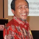 Ini Pesan Usman Rianse untuk Calon Rektor UHO Ini Pesan Usman Rianse untuk Calon Rektor UHO