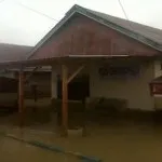 Diguyur Hujan 2 Jam, Puluhan Rumah di Bombana Terendam Banjir Diguyur Hujan 2 Jam, Puluhan Rumah di Bombana Terendam Banjir