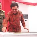 OJK dan Pemda Harus Buka Selebar-Lebarnya Akses Layanan Keuangan pada Masyarakat OJK dan Pemda Harus Buka Selebar-Lebarnya Akses Layanan Keuangan pada Masyarakat