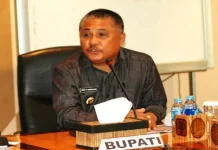 Tak Ingin Jadi “Lahan Basah” LSM Abal-Abal, Bupati Konawe Minta Kades Gunakan Dana Desa Tepat Sasaran Tak Ingin Jadi "Lahan Basah" LSM Abal-Abal, Bupati Konawe Minta Kades Gunakan Dana Desa Tepat Sasaran