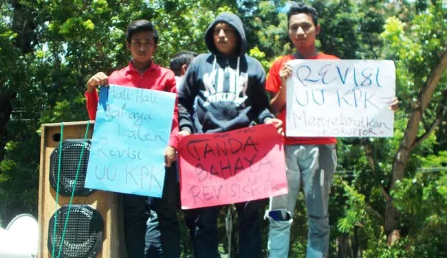 mks_sultra Koalisi Masyarakat Sipil Sultra Tolak Revisi UU KPK