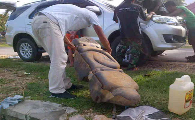 Premium di SPBU Lasolo Diduga Bercampur AirPremium di SPBU Lasolo Diduga Bercampur Air Premium di SPBU Lasolo Diduga Bercampur Air