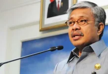 Umar Samiun Ancam Keluar Dari PAN, Nur Alam: Tidak Ada Kubu Yang Bertabrakan Tuan Rumah HUT Sultra, Nur Alam Beri Apresiasi Tinggi Bupati Kolaka