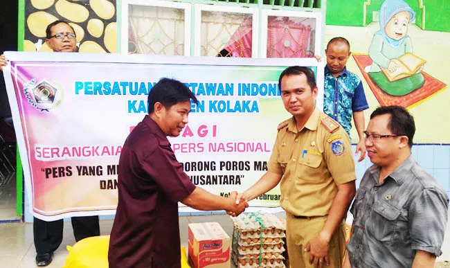perayaan_hpn_kolaka Peringati Hari Pers, PWI Kolaka Berbagi Sembako