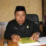 Aggota DPRD Konsel Protes Penetapan Dua Perda Aggota DPRD Konsel Protes Penetapan Dua Perda