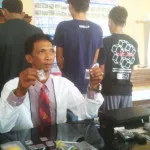 Pake Narkoba Untuk Tambah Stamina, Dua Sopir Taxi Ini Diciduk Polisi Pake Narkoba Untuk Tambah Stamina, Dua Sopir Taxi Ini Diciduk Polisi