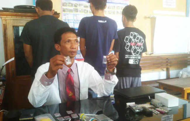 supir_taxi_narkoba Pake Narkoba Untuk Tambah Stamina, Dua Sopir Taxi Ini Diciduk Polisi