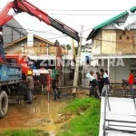 Angin Kencang Dua Tiang Listrik di Tipulu Patah Angin Kencang Dua Tiang Listrik di Tipulu Patah