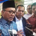 Zulkifli Hasan: “Saya Khawatir Pemerintah Jual Tanah Air” Zulkifli Hasan: "Saya Khawatir Pemerintah Jual Tanah Air"