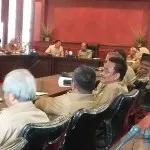 Tuan Rumah HUT Sultra, Nur Alam Beri Apresiasi Tinggi Bupati Kolaka Tuan Rumah HUT Sultra, Nur Alam Beri Apresiasi Tinggi Bupati Kolaka