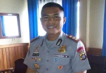 Mabuk, Anggota DPRD Asal PDIP Adu Jotos dengan Warga di Marobo Mabuk, Anggota DPRD Asal PDIP Adu Jotos dengan Warga di Marobo