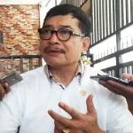 Polemik Jembatan Bahteramas, Amirul Tamim: Jembatan Itu Urgen Untuk Tingkatkan Perekonomian Daerah Polemik Jembatan Bahteramas, Amirul Tamim: Jembatan Itu Urgen Untuk Tingkatkan Perekonomian Daerah