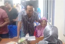 Gelar Pengobatan Gratis, Ratusan Warga Datangi Markas Anak Lorong Gelar Pengobatan Gratis, Ratusan Warga Datangi Markas Anak Lorong