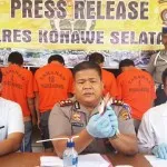 Polres Konsel Bekuk Empat Pengedar Shabu, Satu Diantaranya Personil Polisi Polres Konsel Bekuk Empat Pengedar Shabu, Satu Diantaranya Personil Polisi