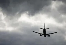 Cuaca Buruk, Pesawat Lion Air Batal Terbang Dari Makassar ke Baubau Cuaca Buruk, Pesawat Lion Air Batal Terbang Dari Makassar ke Baubau