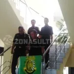 Korupsi Dana Hibah Pilwali, Mantan Ketua KPU Kota Kendari Ditahan Korupsi Dana Hibah Pilwali, Mantan Ketua KPU Kota Kendari Ditahan