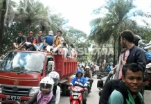 Ribuan Masyarakat Konawe Desak Gubernur Jangan Halangi Pembangunan Smelter Morosi Ribuan Masyarakat Konawe Desak Gubernur Jangan Halangi Pembangunan Smelter Morosi