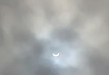 Di Konsel Gerhana Matahari Terlihat Jelas Di Konsel Gerhana Matahari Terlihat Jelas