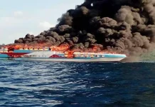 SAR Dibantu Nelayan Berhasil Evakuasi Penumpang KM Bintang Surga yang Terbakar SAR Dibantu Nelayan Evakuasi Penumpang KM Bintang Surga yang Terbakar