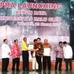 Bangun Kebun Raya, UHO Raih Rekor MURI Bangun Kebun Raya, UHO Raih Rekor MURI