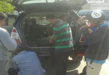 Ganti Ban di Pinggir Jalan, Uang Senilai 500 Juta Raib Ganti Ban di Pinggir Jalan, Uang Senilai 500 Juta Raib