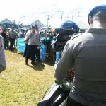 Jelang Perhitungan Suara PSU Marobo, Aparat Kepolisian Pagari TPS Jelang Perhitungan Suara PSU Marobo, Aparat Kepolisian Pagari TPS