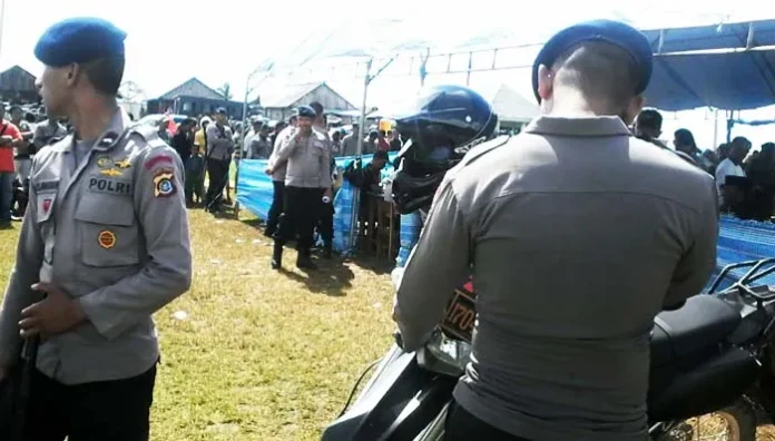 Jelang Perhitungan Suara PSU Marobo, Aparat Kepolisian Pagari TPS