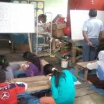 Merajut Asa Dari Bilik Rumah Pintar