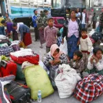 Isu Banjir Beredar, Puluhan Warga Kelurahan Latoma Ramai-Ramai Mengungsi Isu Banjir Beredar, Puluhan Warga Kelurahan Latoma Ramai-Ramai Mengungsi