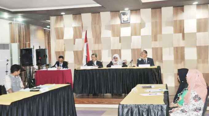 SIdang_KI_Pusat KI Pusat Perintahkan 9 SKPD Kota Kendari Laksanakan UU KIP