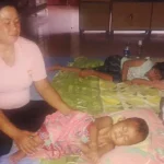 Tak Punya Biaya, Orang Tua Balita Korban Banjir di Konut Bawa Pulang Anaknya yang Masih Kritis Tak Punya Biaya, Orang Tua Balita Korban Banjir di Konut Bawa Pulang Anaknya yang Masih Kritis