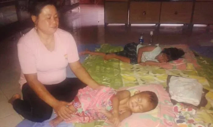 Tak Punya Biaya, Orang Tua Balita Korban Banjir di Konut Bawa Pulang Anaknya yang Masih Kritis