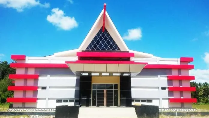 gedung paripurna DPRD Kolaka Timur