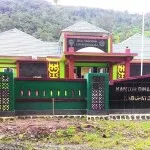 Kadis Kehutanan Kolaka Angkat Bicara Terkait Permasalahan PT. WIL Kantor dinas kehutanan kolaka (Muh. Hasrul/ZONASULTRA.COM)